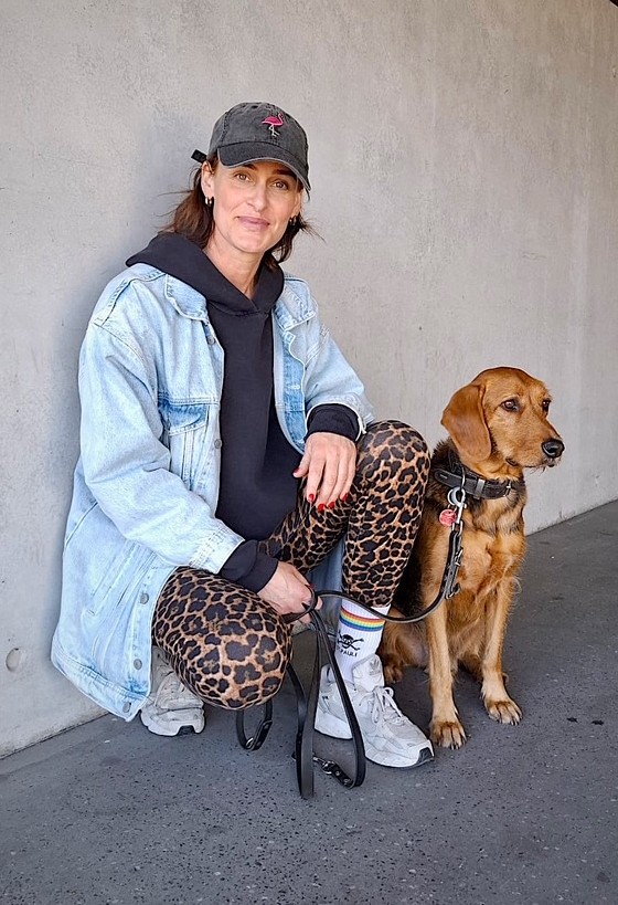Kerstin von Freibeuter Hundetraining Hamburg Kerstin Hundetrainerin aus Hamburg mit ihrem Filou und seiner besten Freundin Cleo